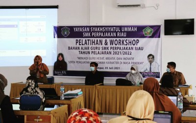 PELATIHAN DAN WORKSHOP