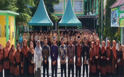 Kunjungan Dosen Universiti Kebangsaan Malaysia (UKM) Berikan Motivasi dan Wawasan Pendidikan bagi Siswa SMK Perpajakan Riau